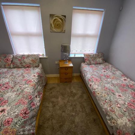 Bambz Apartment 3 マンチェスター エクステリア 写真