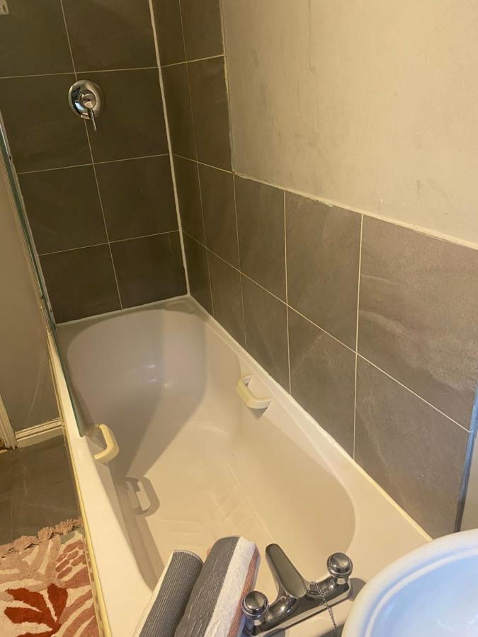Bambz Apartment 3 マンチェスター エクステリア 写真